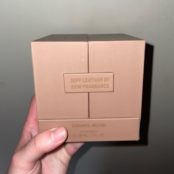 RARE! KKW CARMEL ORCHID FRAGRANCE - Picture 2 of 2